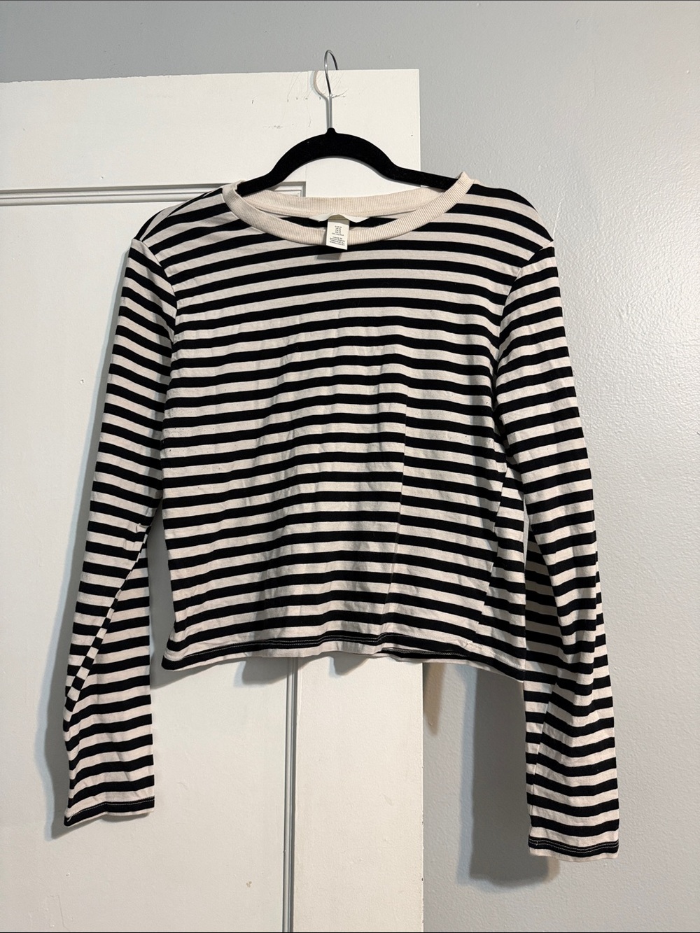 H&M Black and White Striped Long Sleeve Tee